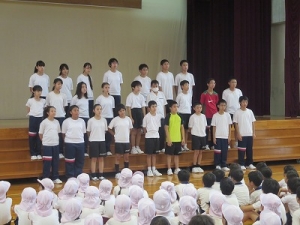 9月24日（水）に小学2年生と中学1年生の交流会が行われました。の写真