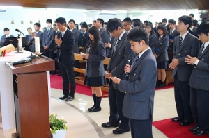 第12回沖縄カトリック高等学校卒業証書授与式を実施致しました。の写真